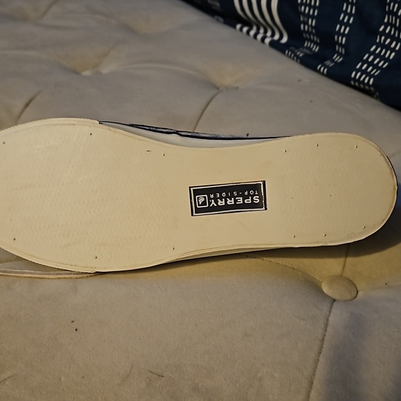 Womens size 8 Sperry shoes - Picture 9 of 10